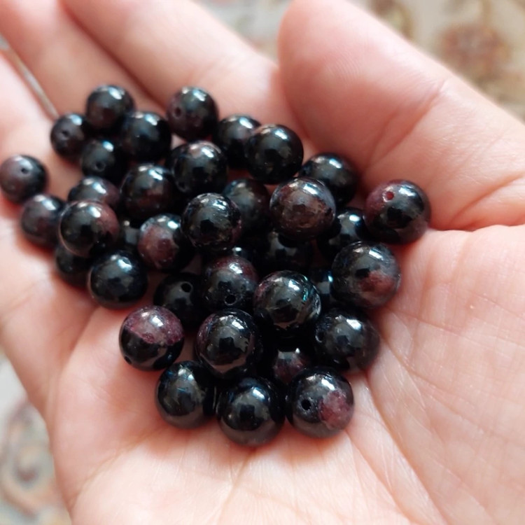 مهره سنگ گارنت سایز 8 سنگ اصل درجه یک گوی سنگ سوراخ دار