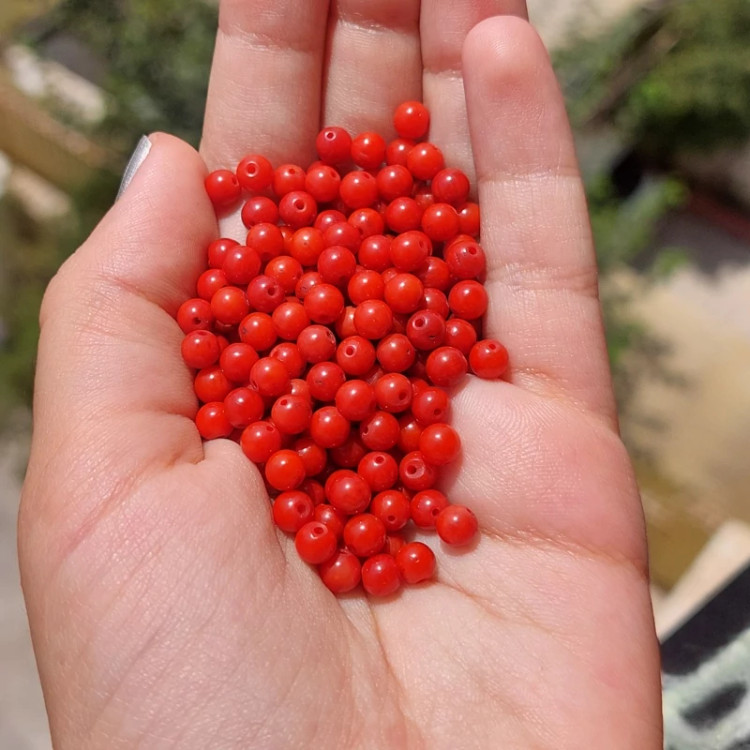 مهره سنگ مرجان سایز 4سوراخ دار سنگ اصل طببعی درجه یک معدنی