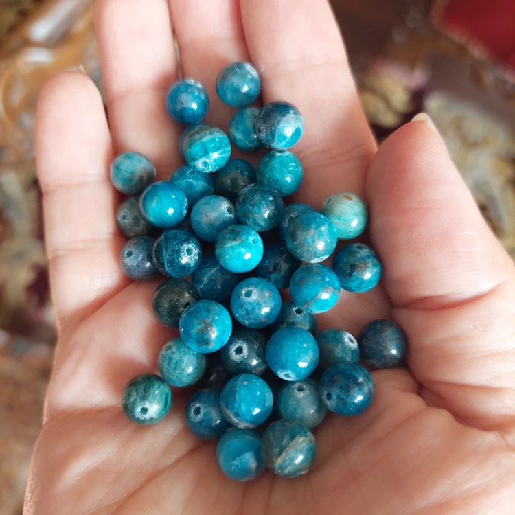 مهره سنگ آپاتیت سوراخ دار سایز 8 درجه یک طبیعی گوی