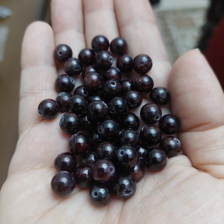 مهره سنگ گارنت سایز 6 سنگ اصل درجه یک سوراخ دار گوی