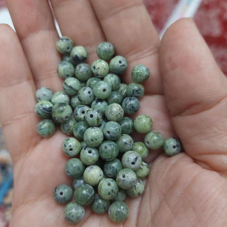 مهره سنگ یشم کانادا سایز 6 سوراخ دار سنگ اصل طبیعی