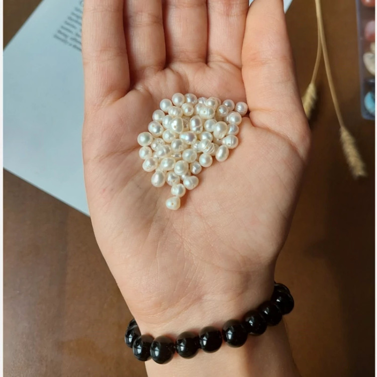 مهره مروارید پرورشی باروک اصل ریز سایز 4 تا 5 دو طرف سوراخ دار