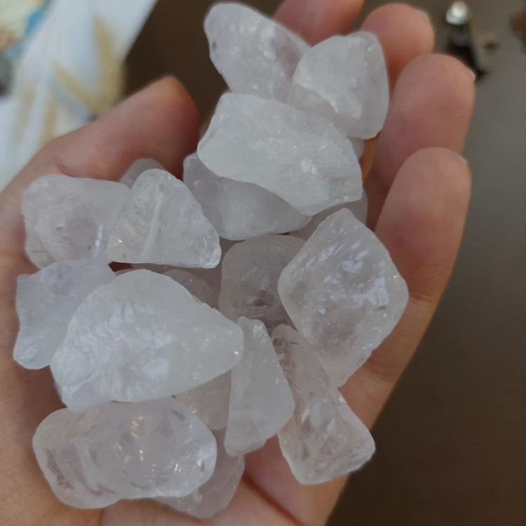 مهره سنگی کریستال کوارتز تراش نخورده سوراخ دار سنگ راف اصل طبیعی