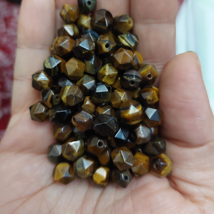 مهره سنگ چشم ببر تراش استار سایز 8 سنگ اصل طبیعی سوراخ دار گوی