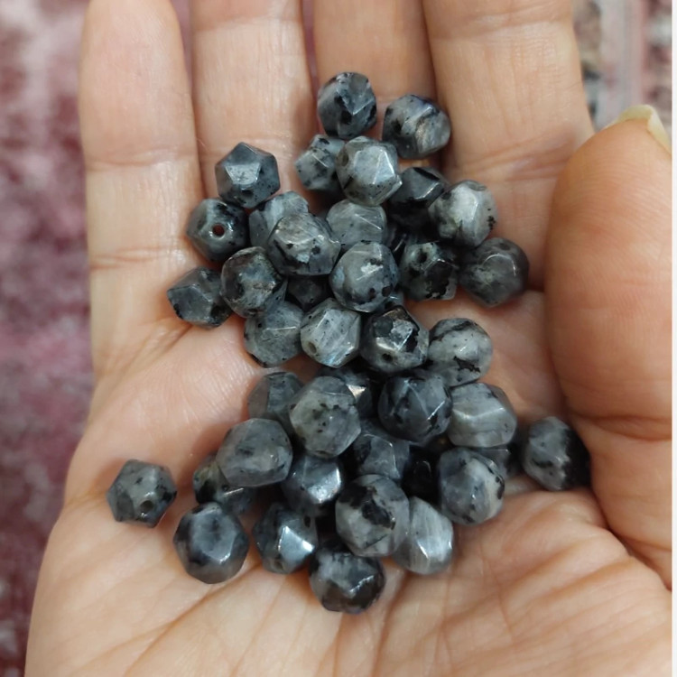 مهره سنگ لاروکیت تراش استار سوراخ دار سنگ اصل سرپنتین طوسی دودی