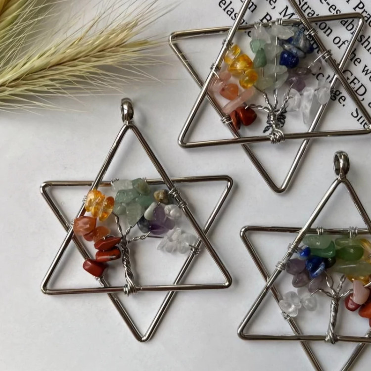 گردنبند هفت چاکرا مدل ستاره سنگ اصل درجه یک آویز مدال به همراه زنجیر یا بند چرم هدیه