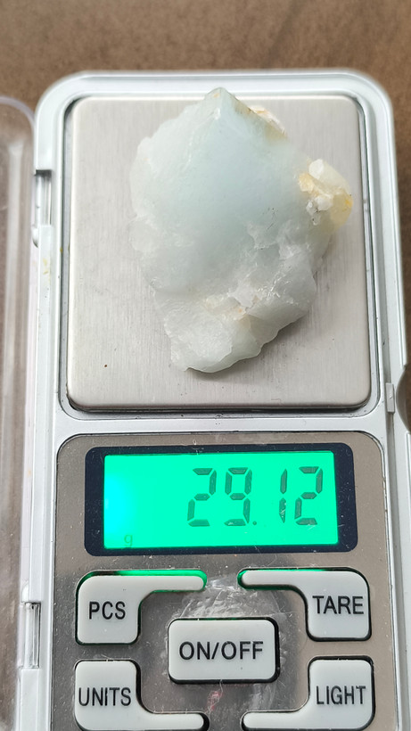 سنگ آکوامارین تراش نخورده 29گرم راف اصل طبیعی کلکسیونی