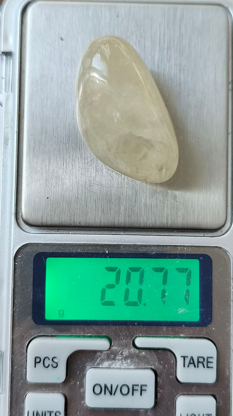 سنگ تامبل کوارتز لیمویی ۲۱گرم اصل طبیعی لمون کوارتز