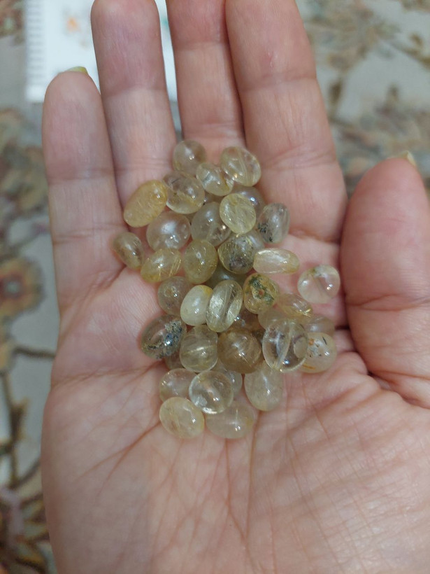 مهره سنگ کوارتز لیمویی تراش نامنظم تامبل سوراخ دار اصل معدنی