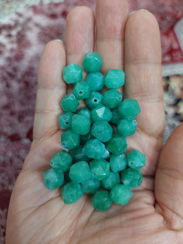 مهره سنگ جید سبز اقیانوسی تراش استار ۱۰میل اصل معدنی سوراخ دار