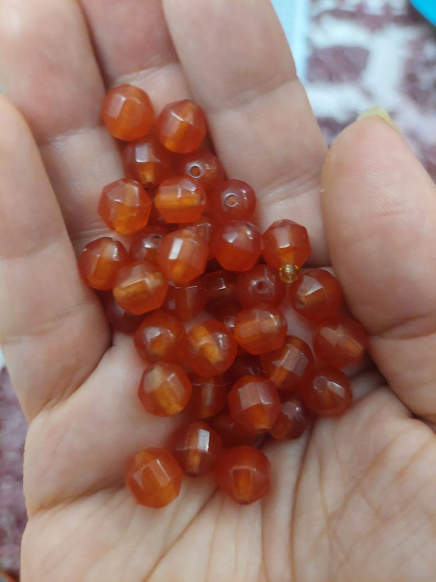 مهره سنگ جیدنارنجی8میل تراش ۲۰۲۱ اصل معدنی سوراخ دار