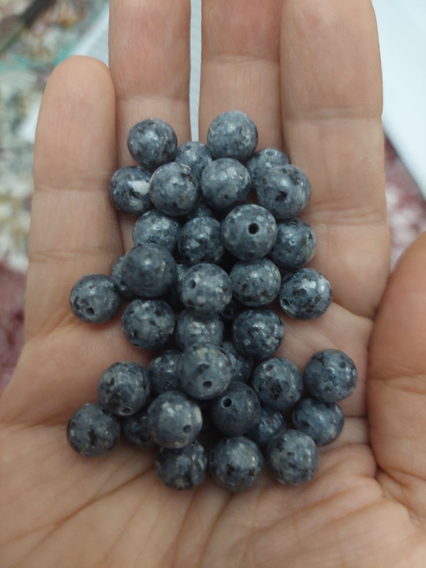 مهره سنگ سرپانتین خاکستری طوسی سایز ۸اصل معدنی سوراخ دار