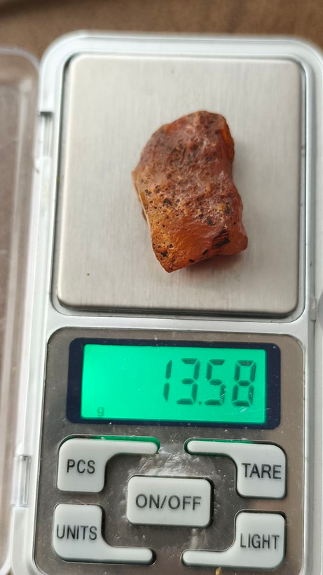سنگ عقیق کارنلین تراش نخورده راف ۱۴گرم اصل معدنی
