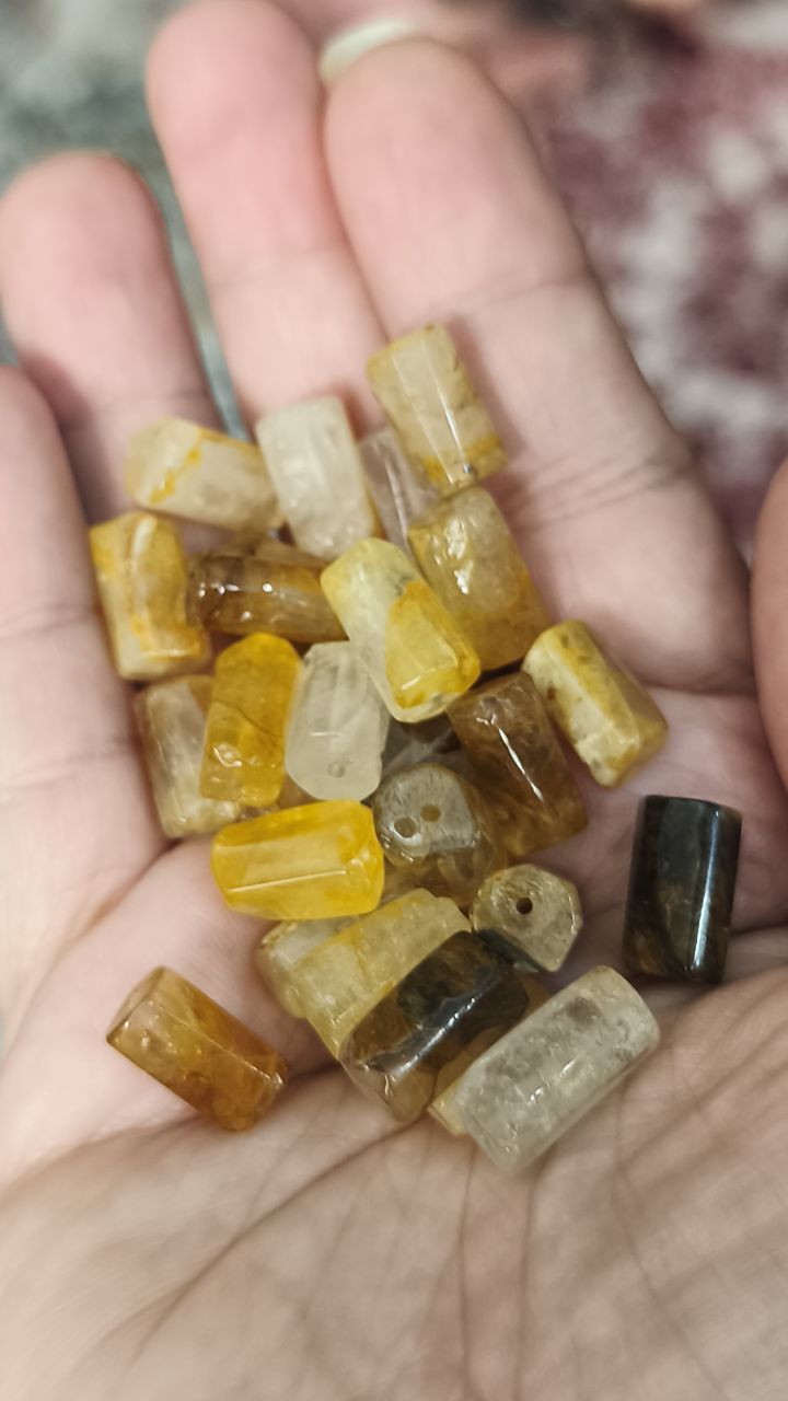مهره سنگ سیترین تراش استوانه نامنظم اصل معدنی سوراخ دار