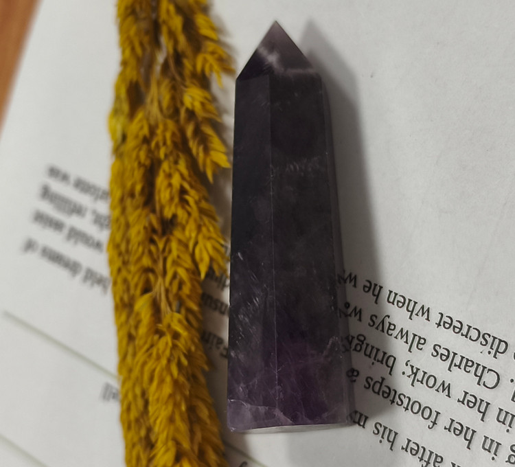 منشور سنگ آمیتیست برزیلی ۲۴.۳۴گرم اصل طبیعی کلکسیونی