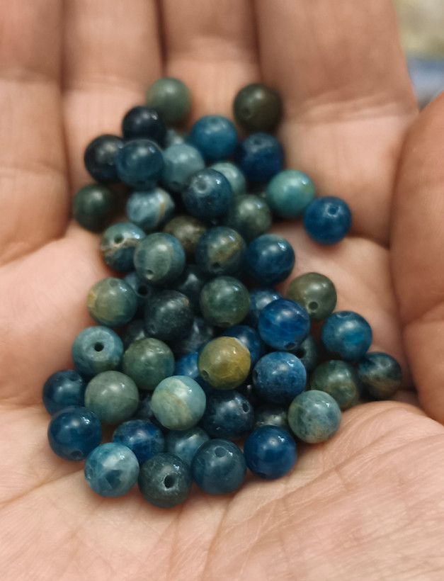 مهره سنگ آپاتیت ۵میل اصل معدنی سوراخ دار