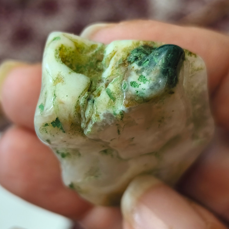 سنگ عقیق خزه ای تراش خورده ۲۵.۱۲ گرم اصل معدنی طبیعی