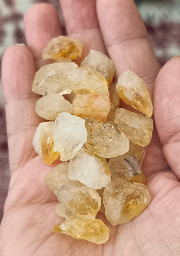 سیترین برزیلی راف تراش نخورده سوراخ دار اصل معدنی