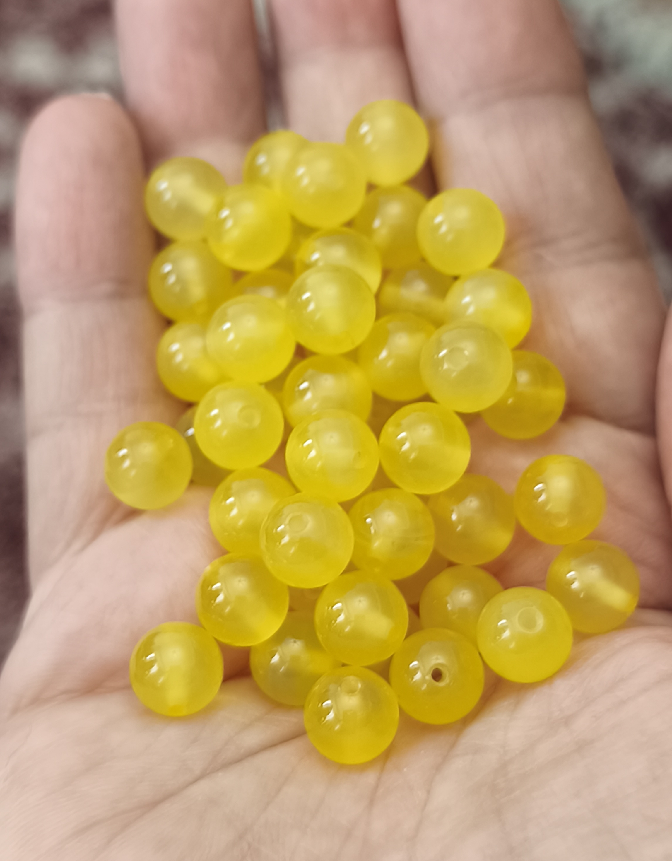 مهره سنگ عقیق زرد ۸میل درجه یک اصل معدنی سوراخ دار