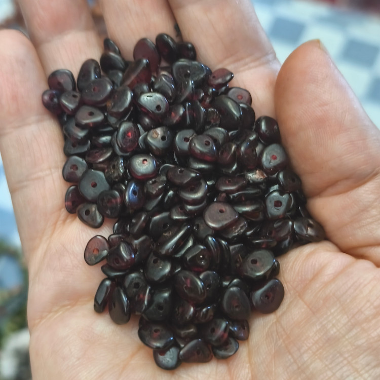 مهره سنگ گارنت چیپسی اصل معدنی درجه یک