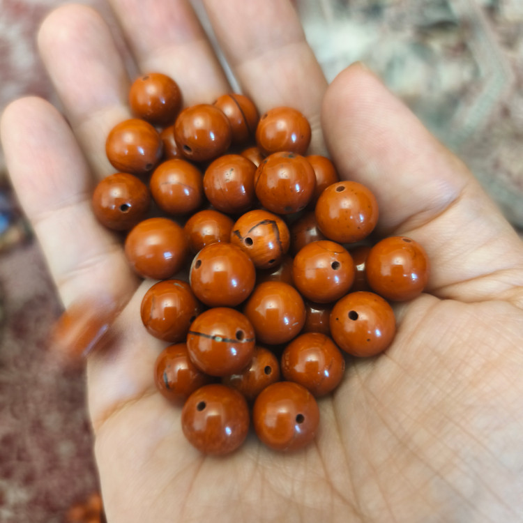 مهره جاسپر قرمز 10میل اصل معدنی سوراخ دار درجه یک