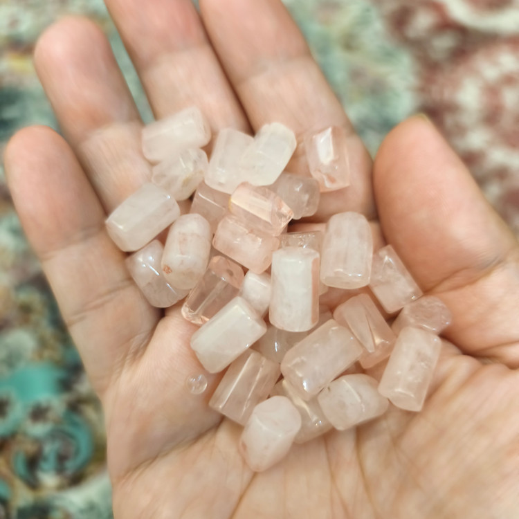 مهره سنگ رزکوارتز استوانه ای تراش نامنظم سوراخ دار اصل درجه یک مهره