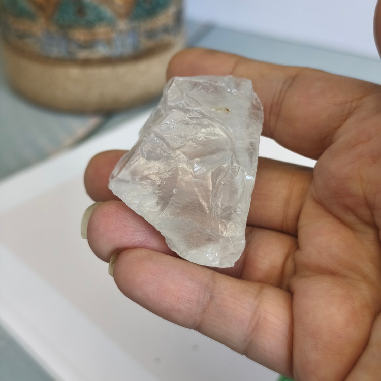 سنگ کریستال کوارتز شفاف تراش نخورده۳۷گرم اصل طبیعی کلکسیونی