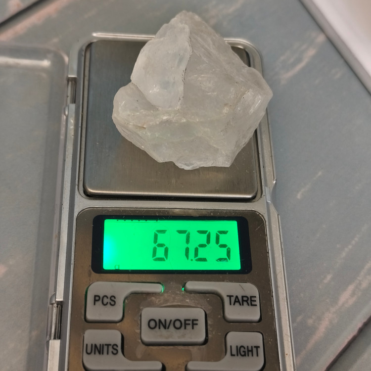 سنگ کریستال کوارتز شفاف تراش نخورده 67.25گرم اصل معدنی کلکسیونی