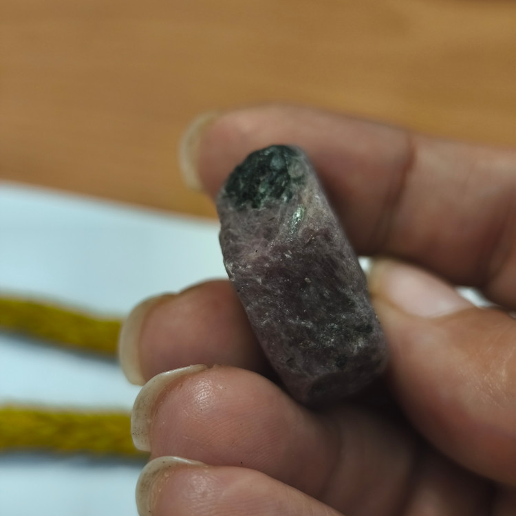 سنگ یاقوت افغان تراش نخورده ۱۹.۸۵گرم اصل طبیعی کلکسبونی معدنی راف