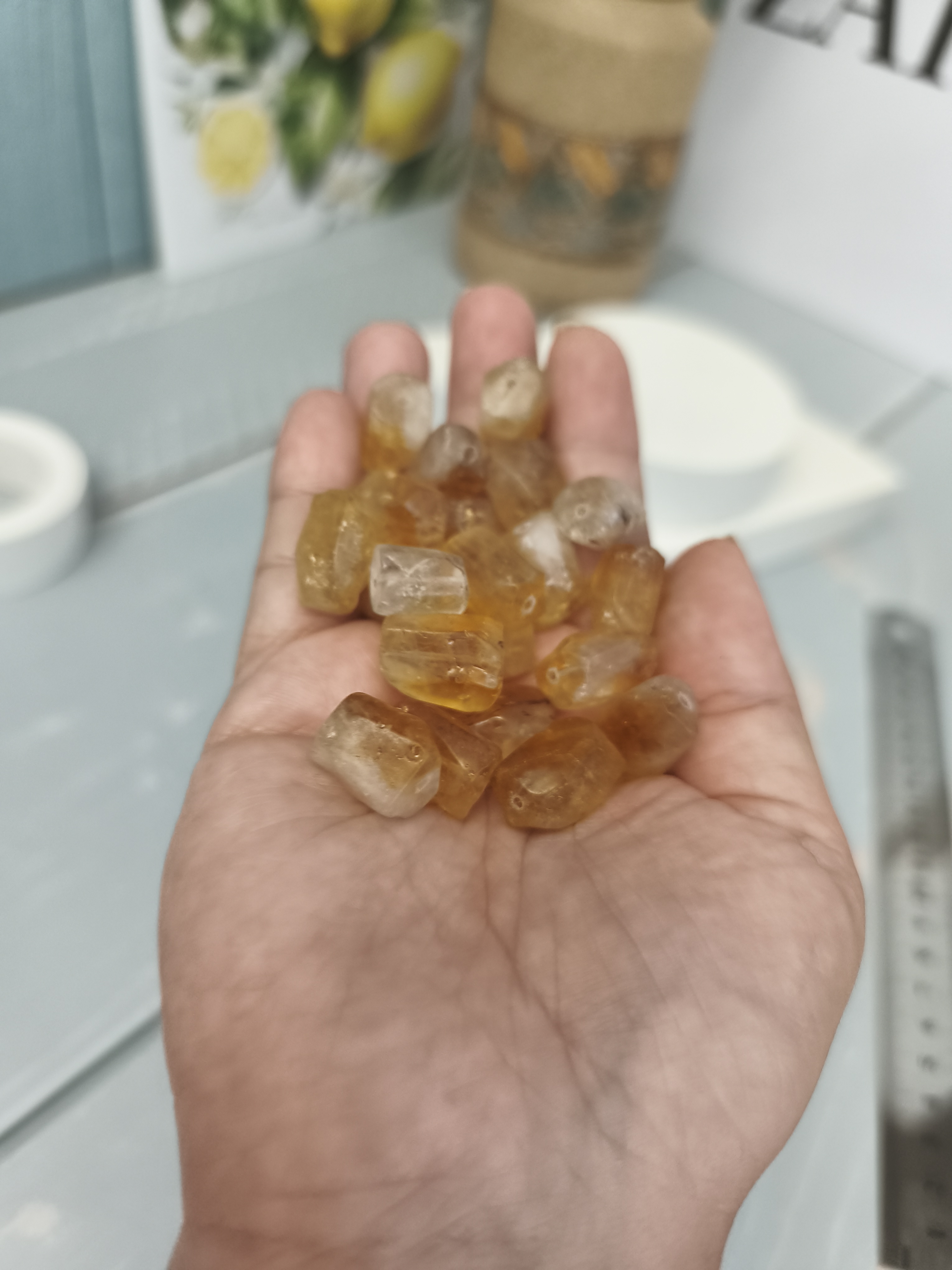 مهره سیترین استوانه درشت تراش نخورده سوراخ دار اصل معدنی