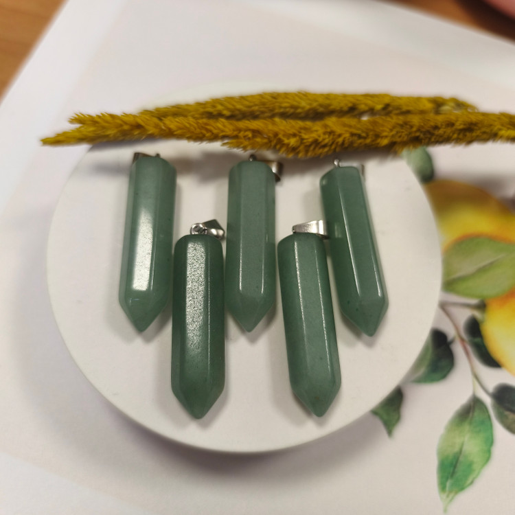 گردنبند سنگ آونتورین سبز منشوری اصل معدنی با زنجیر استیل