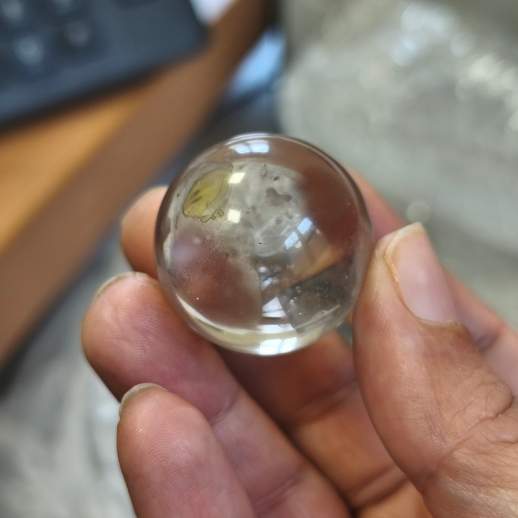 گوی سنگ کریستال کوارتز شفاف 33.99اصل معدنی کلکسیونی3سانت