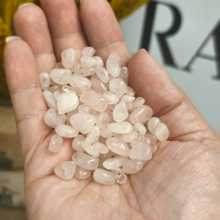 مهره سنگ رزکوارتز چیپسی درجه یک طبیعی سوراخ دار معدنی