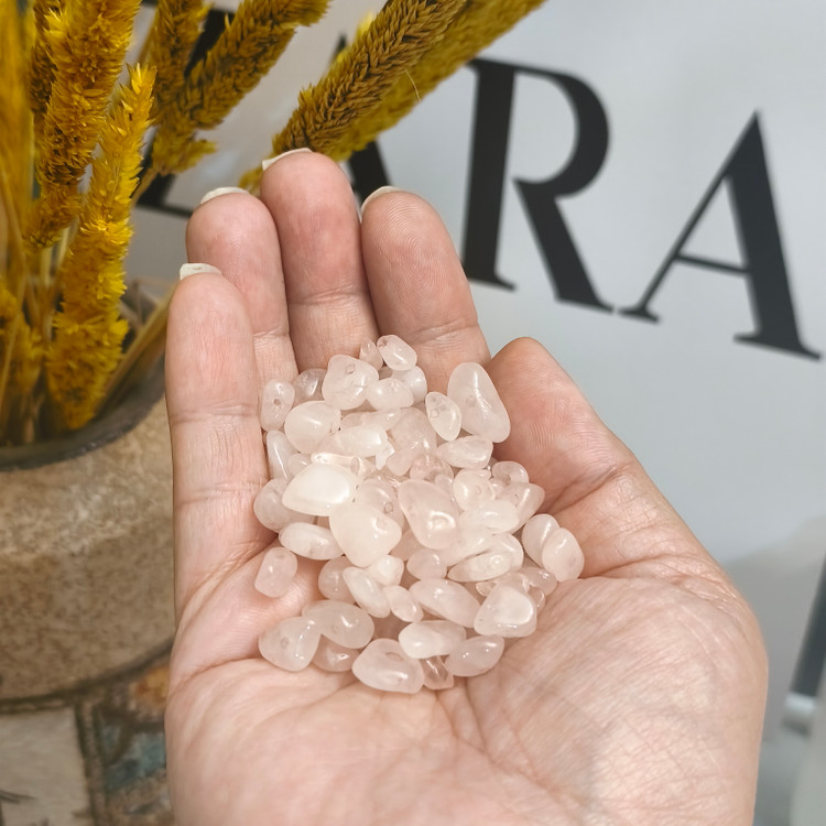 مهره سنگ رزکوارتز چیپسی درجه یک طبیعی سوراخ دار معدنی