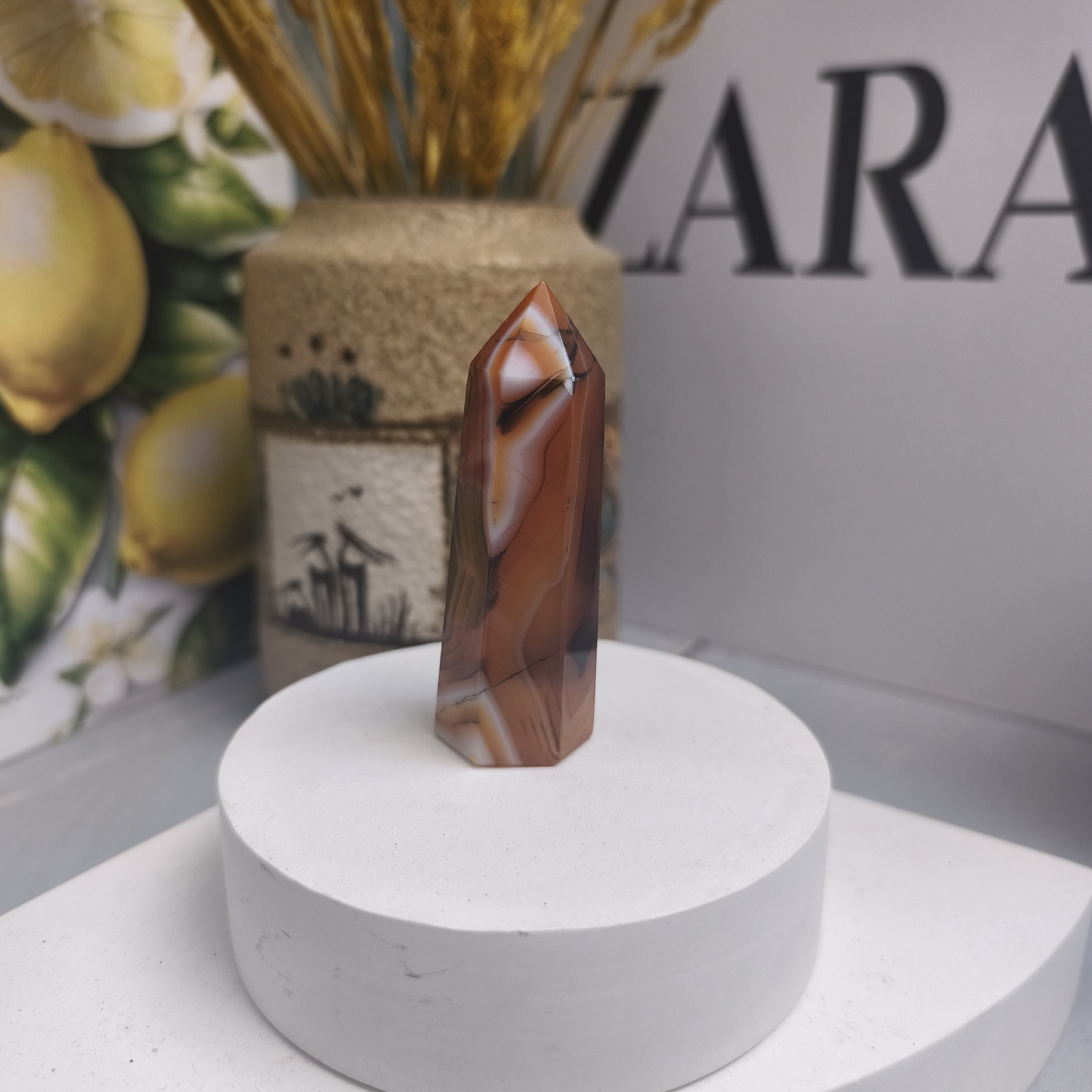 منشور سنگ عقیق سلیمانی۵۵.۹۶گرم اصل معدنی با طرح و نقش بسیار جذاب