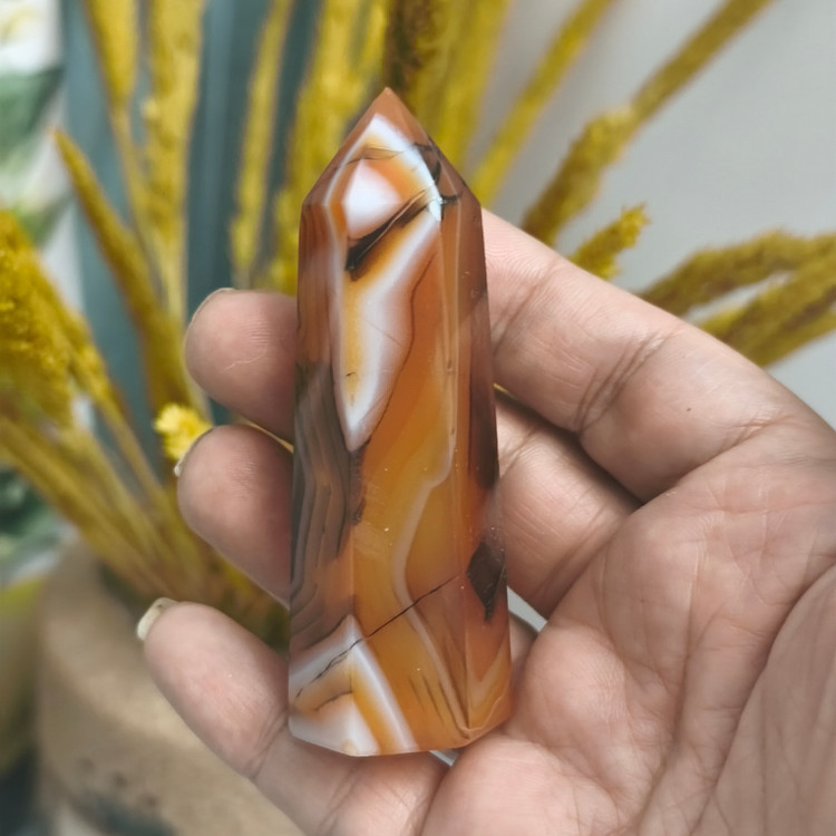 منشور سنگ عقیق سلیمانی۵۵.۹۶گرم اصل معدنی با طرح و نقش بسیار جذاب